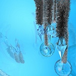 بلورات Fondo azulado con espumillón y cristales navideños