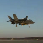 اختبار F-35B - إقلاع الطائرات قصيرة والهبوط العمودي Pruebas del F-35B – Avión de aterrizaje vertical y despegue corto